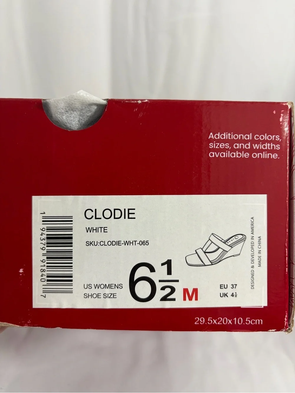 NWT Journee Women's Size 6.5 White Strappy 3 Inch Block Wedge Sandals